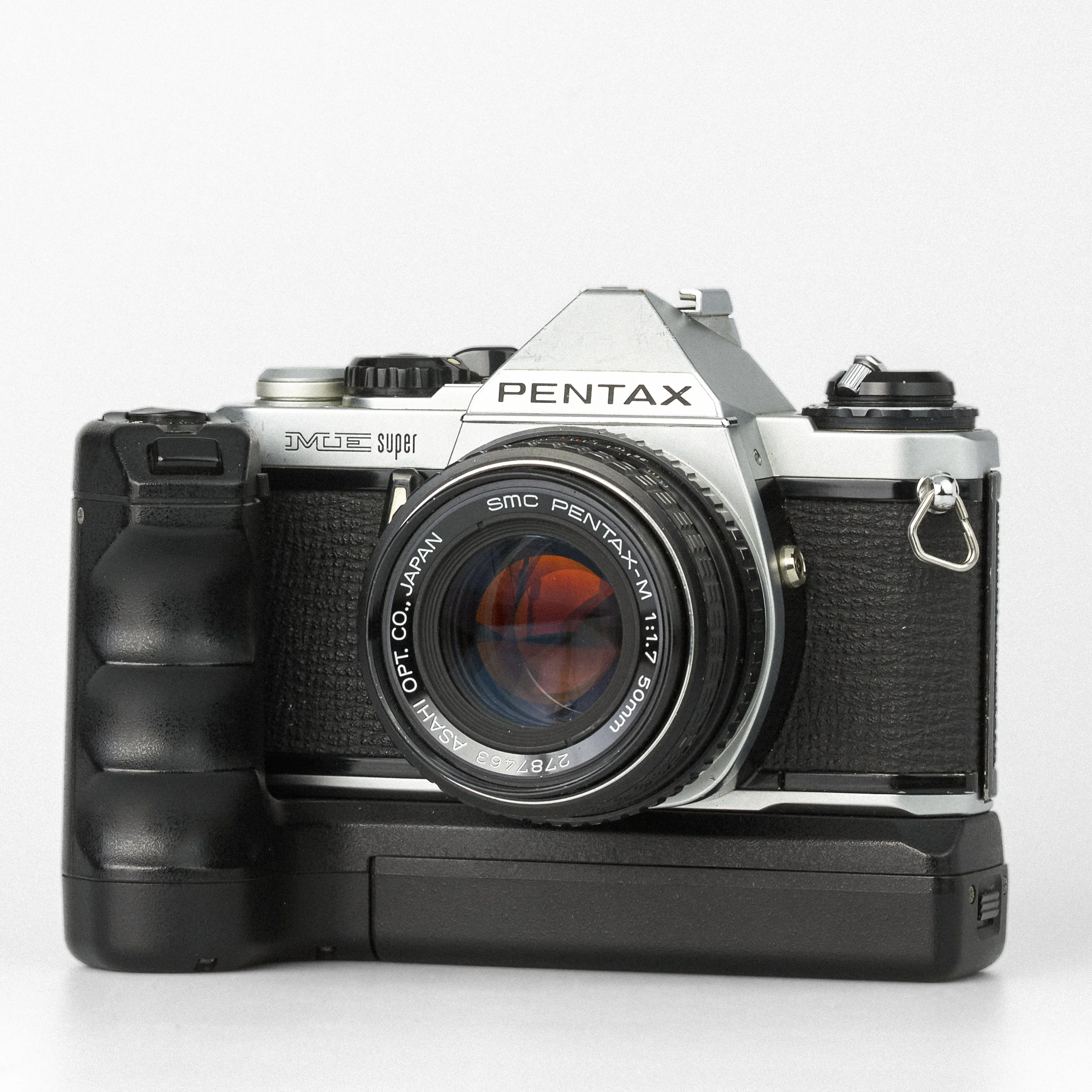 Pentax ME Super + 28mm + 50mm+ 135mm + winder + Flash + Metal Case